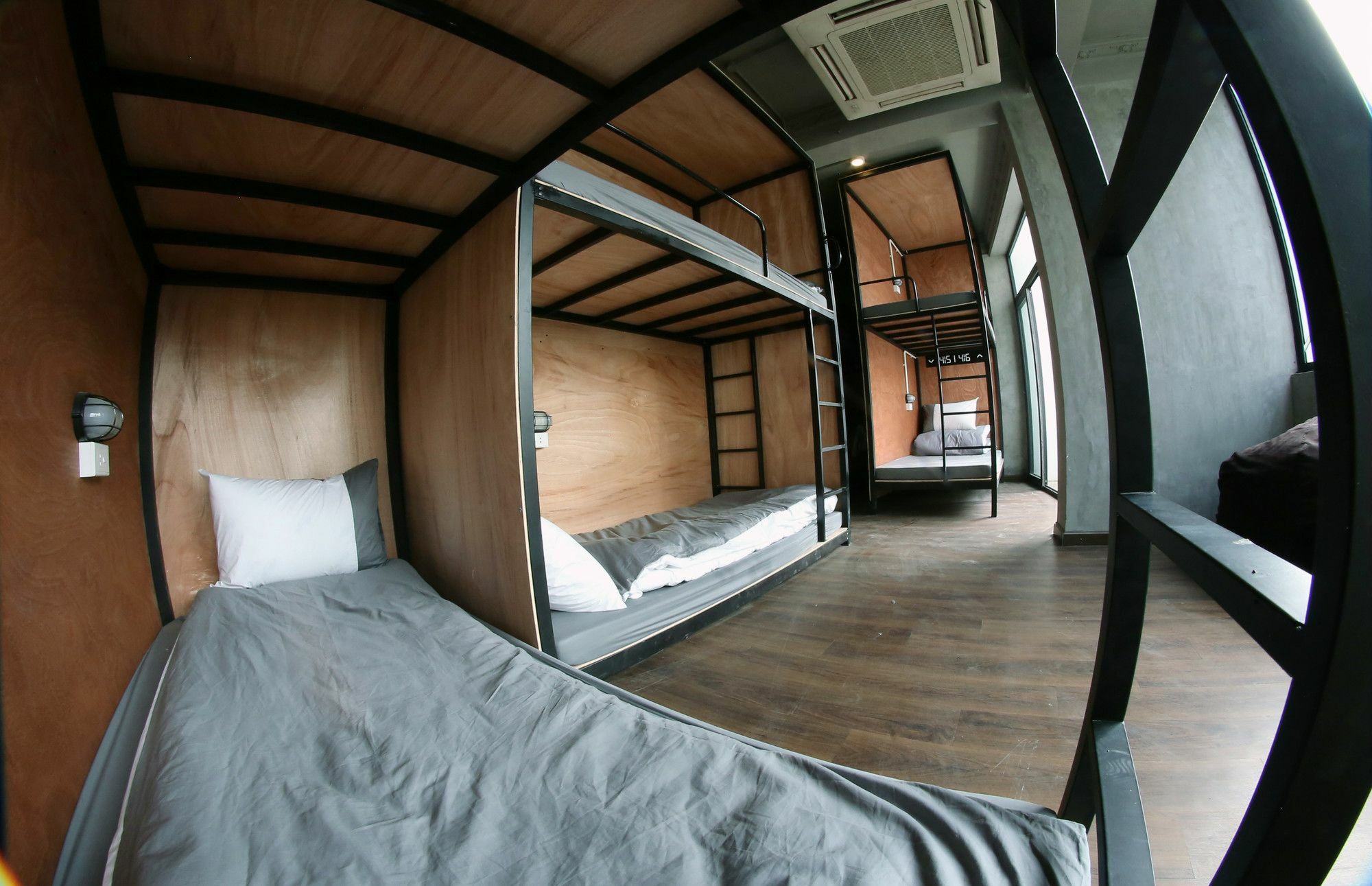 Hostel Reddoorz @ Tong Duy Tan Street (Adults Only) Hanoi Exterior foto