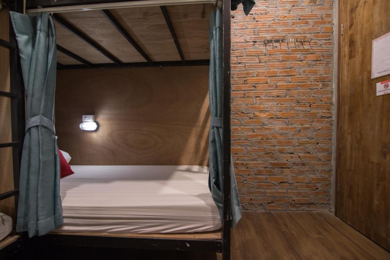 Hostel Reddoorz @ Tong Duy Tan Street (Adults Only) Hanoi Exterior foto