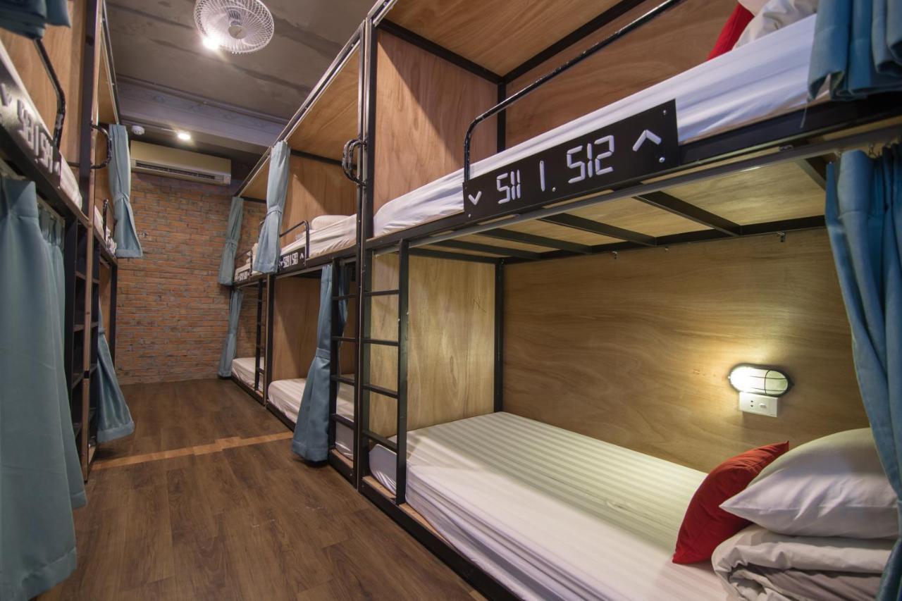 Hostel Reddoorz @ Tong Duy Tan Street (Adults Only) Hanoi Exterior foto