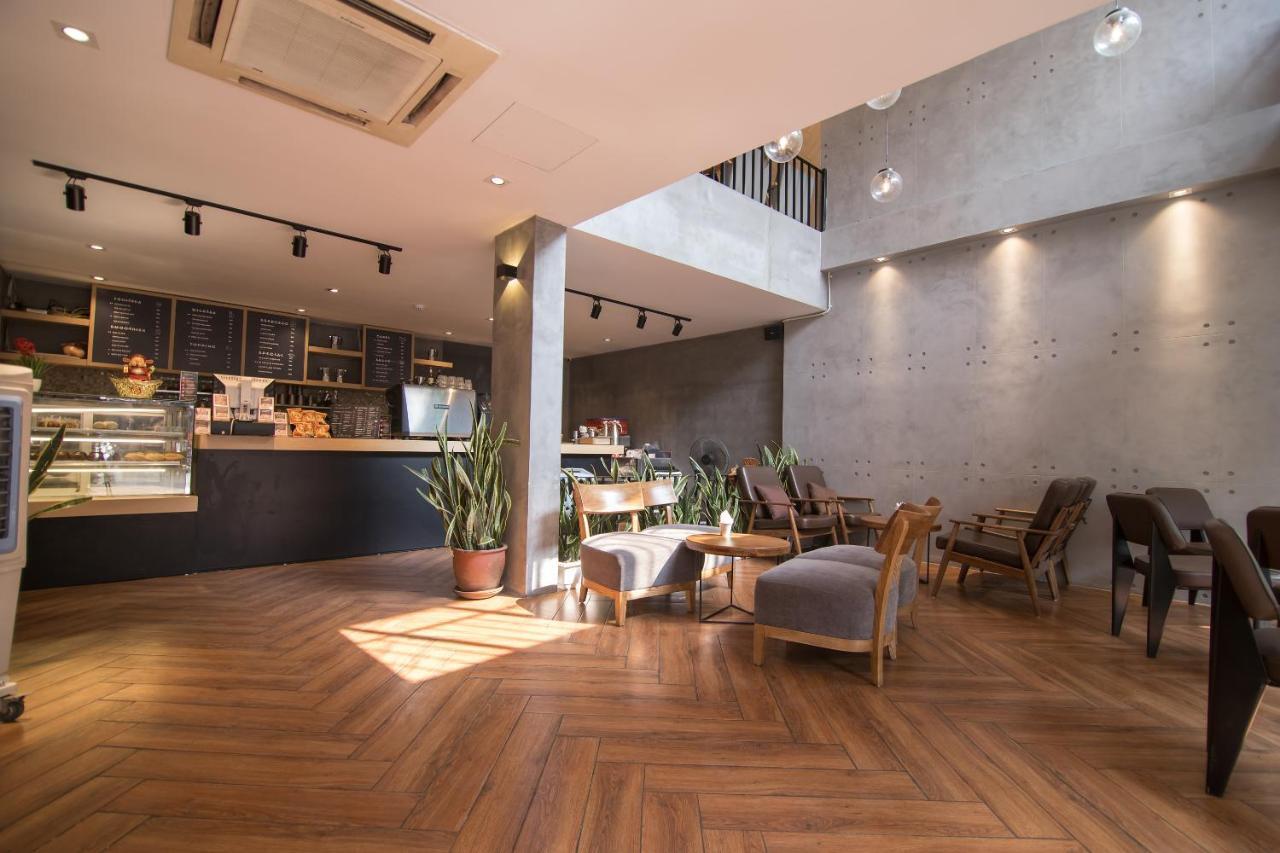Hostel Reddoorz @ Tong Duy Tan Street (Adults Only) Hanoi Exterior foto