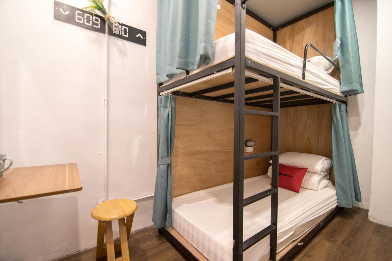 Hostel Reddoorz @ Tong Duy Tan Street (Adults Only) Hanoi Exterior foto