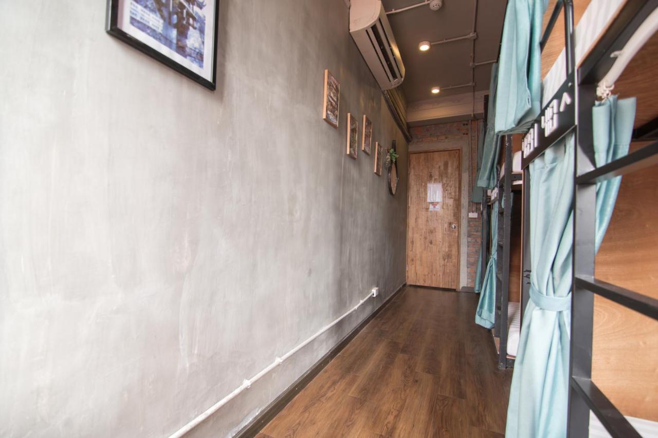 Hostel Reddoorz @ Tong Duy Tan Street (Adults Only) Hanoi Exterior foto