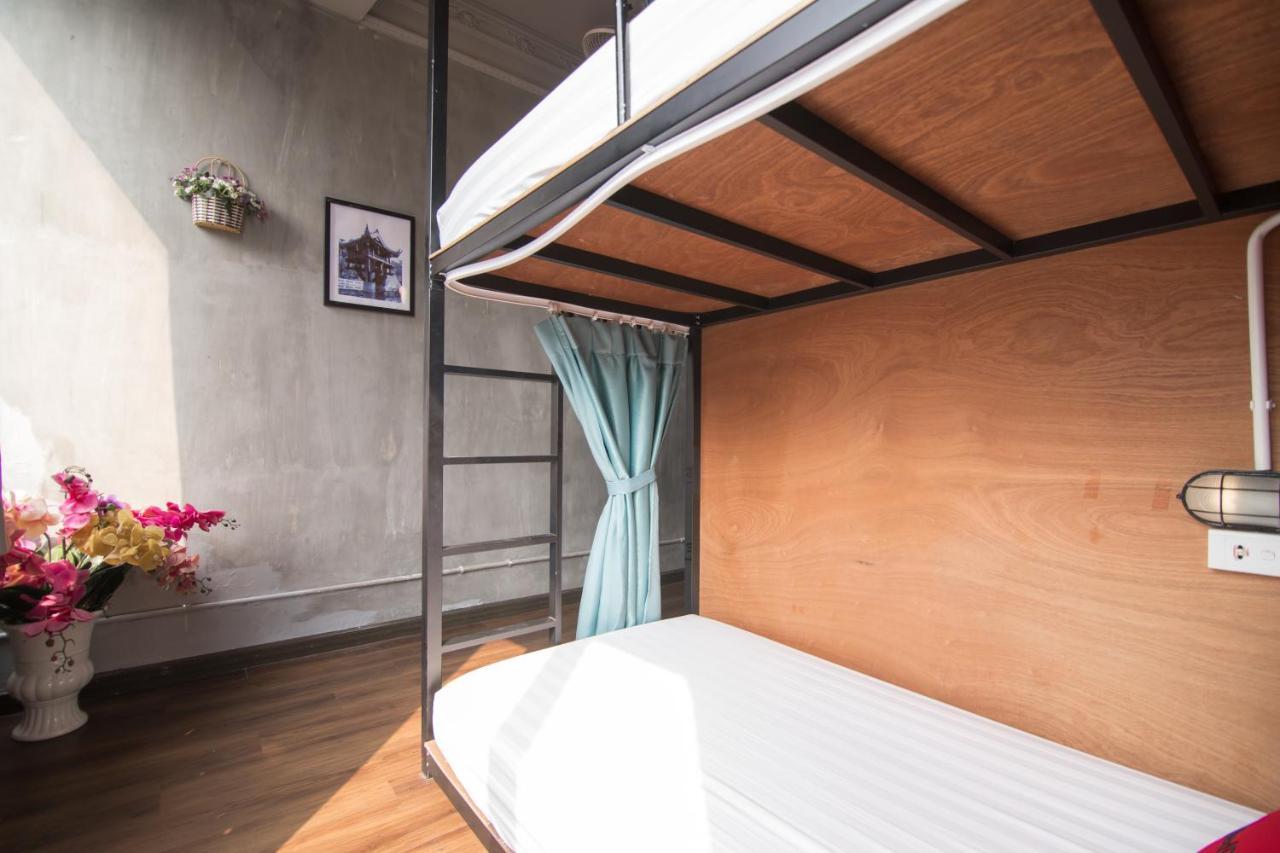 Hostel Reddoorz @ Tong Duy Tan Street (Adults Only) Hanoi Exterior foto